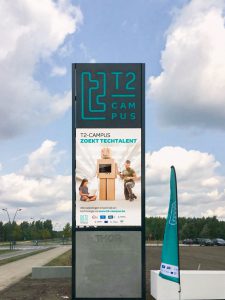 T2-campus grafisch outdoor LED-totem