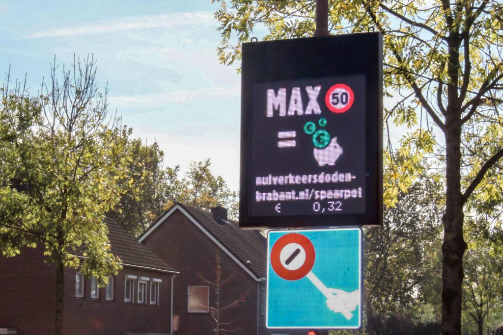 dynamisch-verkeersbord-spaarpot-speedsign