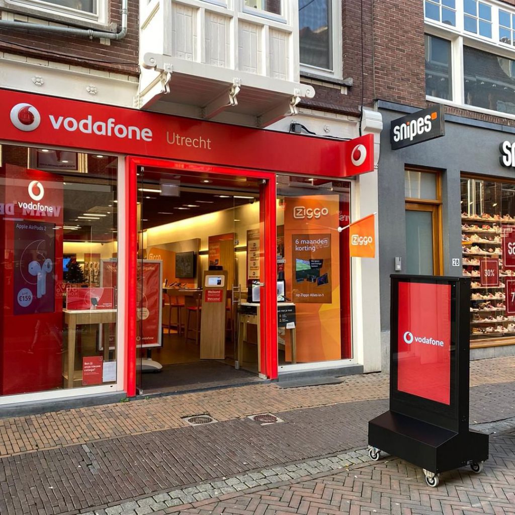Vodafone digitaal stoepbord LCD-buiten, Outdoor-LCD, LCD-totem LCD-laadzuil