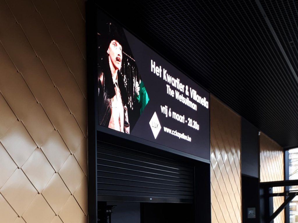 lux-kapellen-outdoor-led-display-3