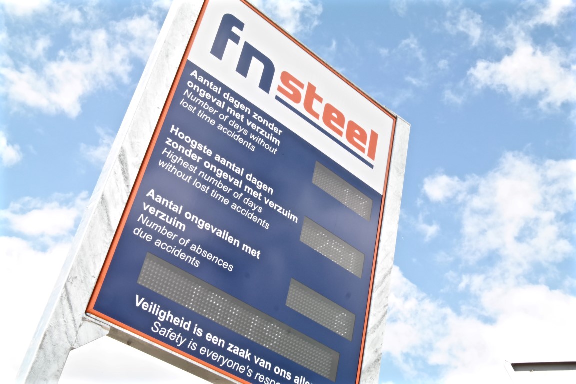 Safety Displays for a safe working environment Qlite