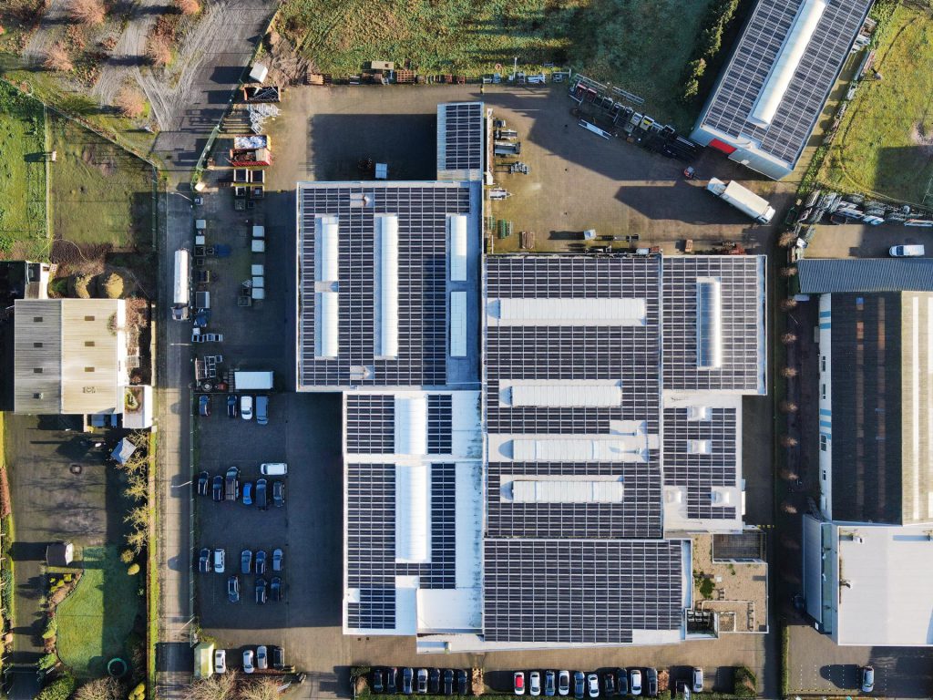 Q-lite zonnepanelen luchtfoto