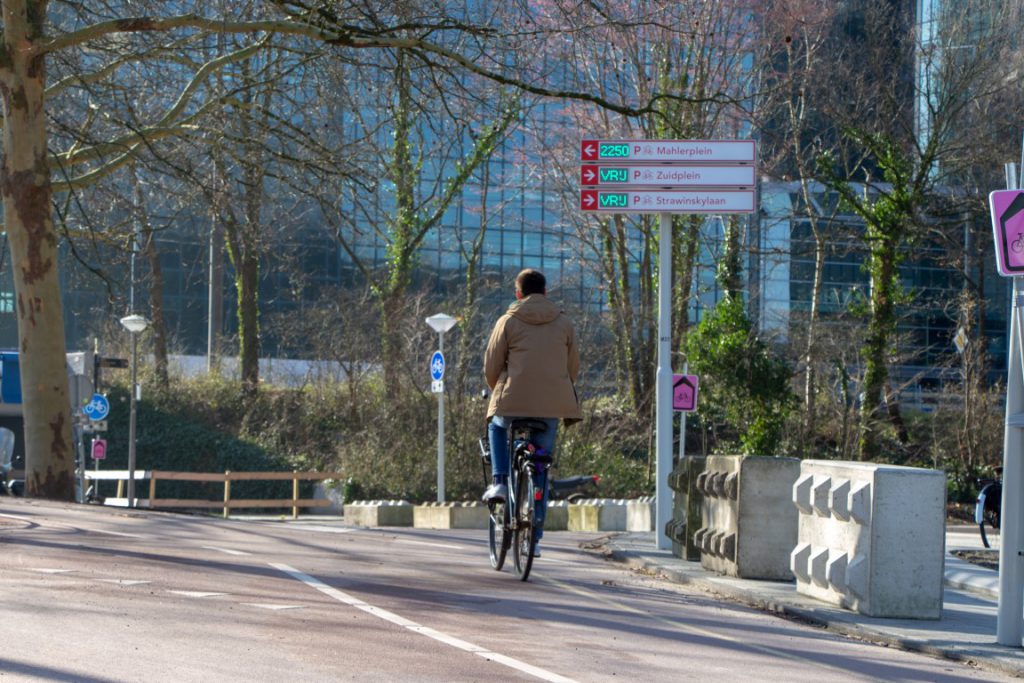 Parkeergeleiding fietsers Amsterdam