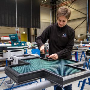 Productie apothekerskruis LED