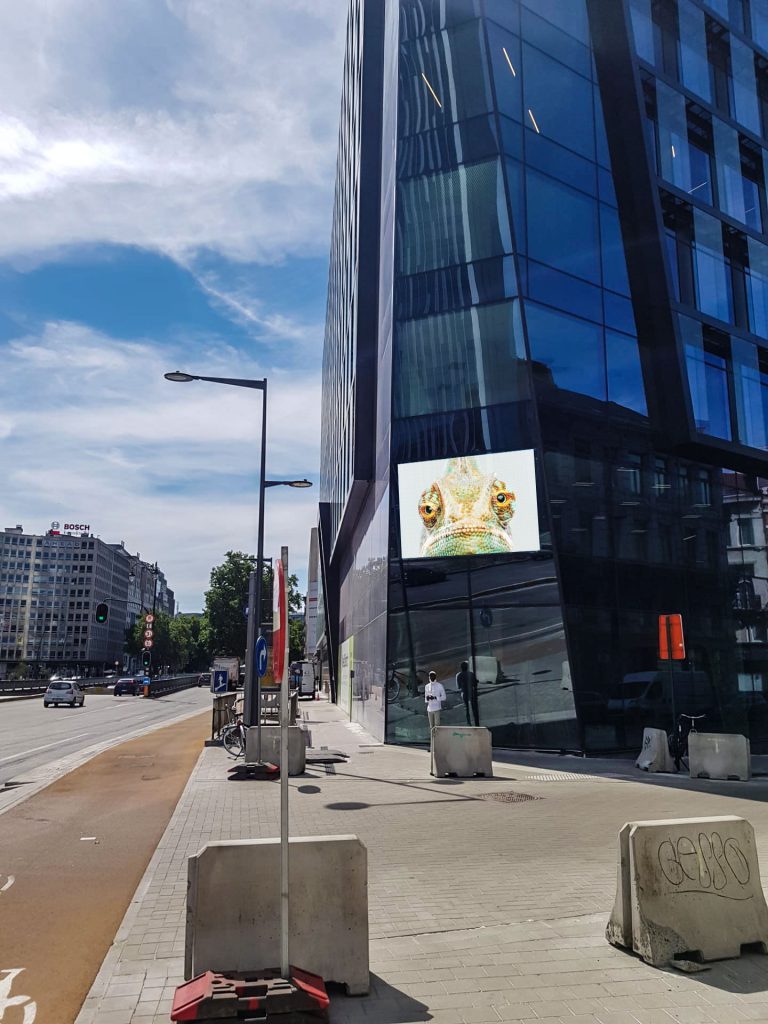 Transparant LED scherm Ghelamco Brussel Talking Windows