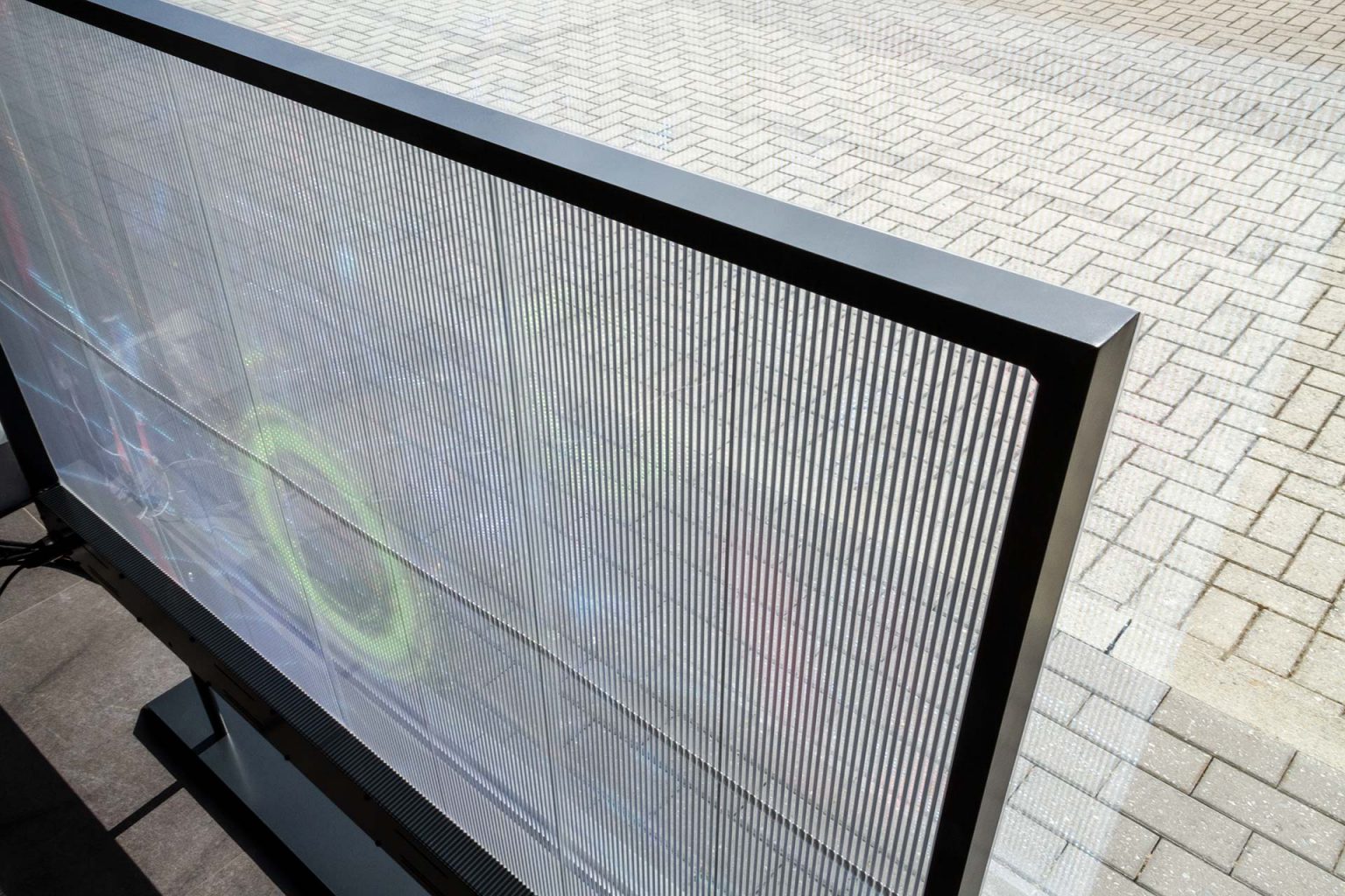 talking-windows-transparent-led-display-backside-profile