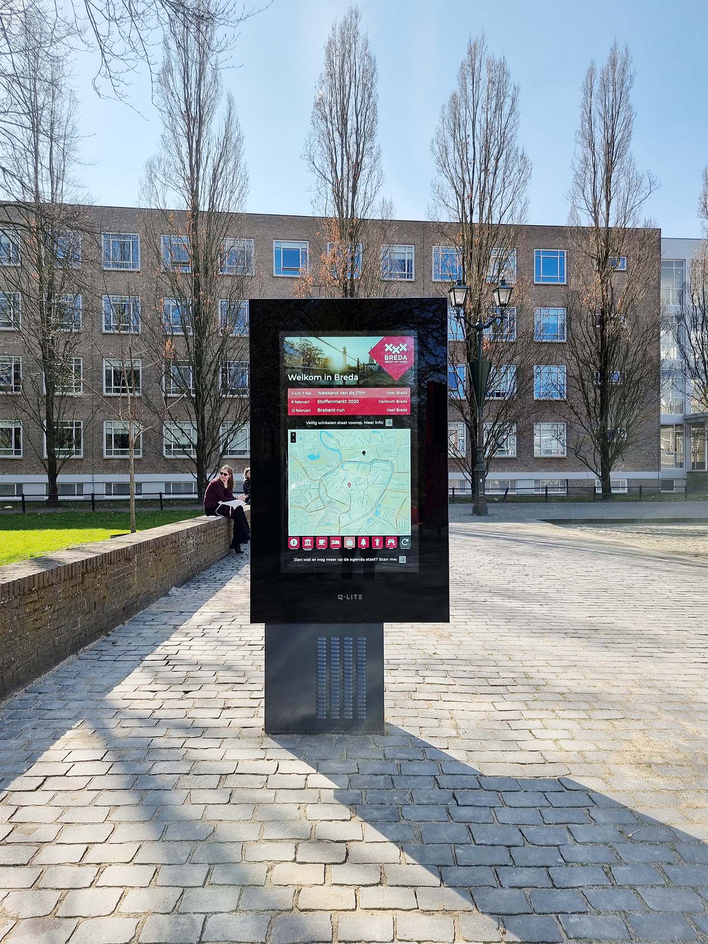 Q-lite LCD wayfinding Breda (4)