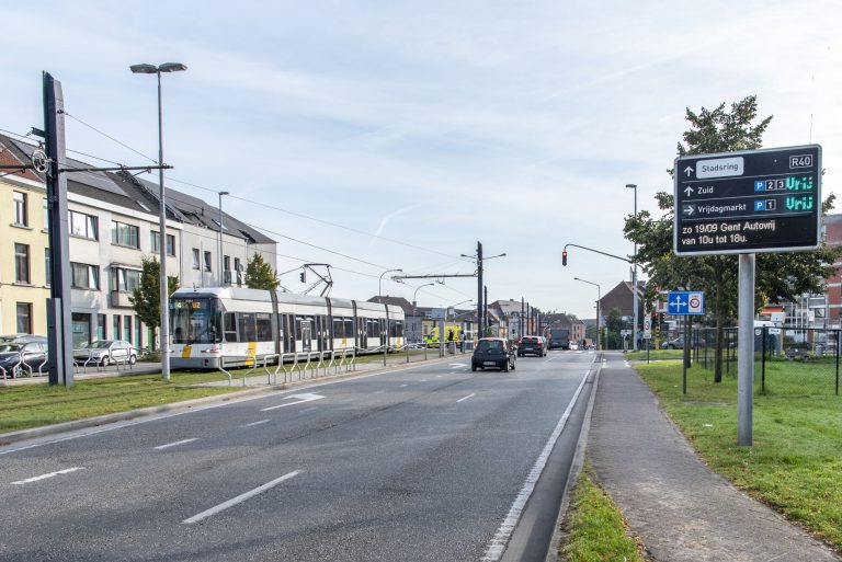 Foto bestaande verkeergeleidingsysteem