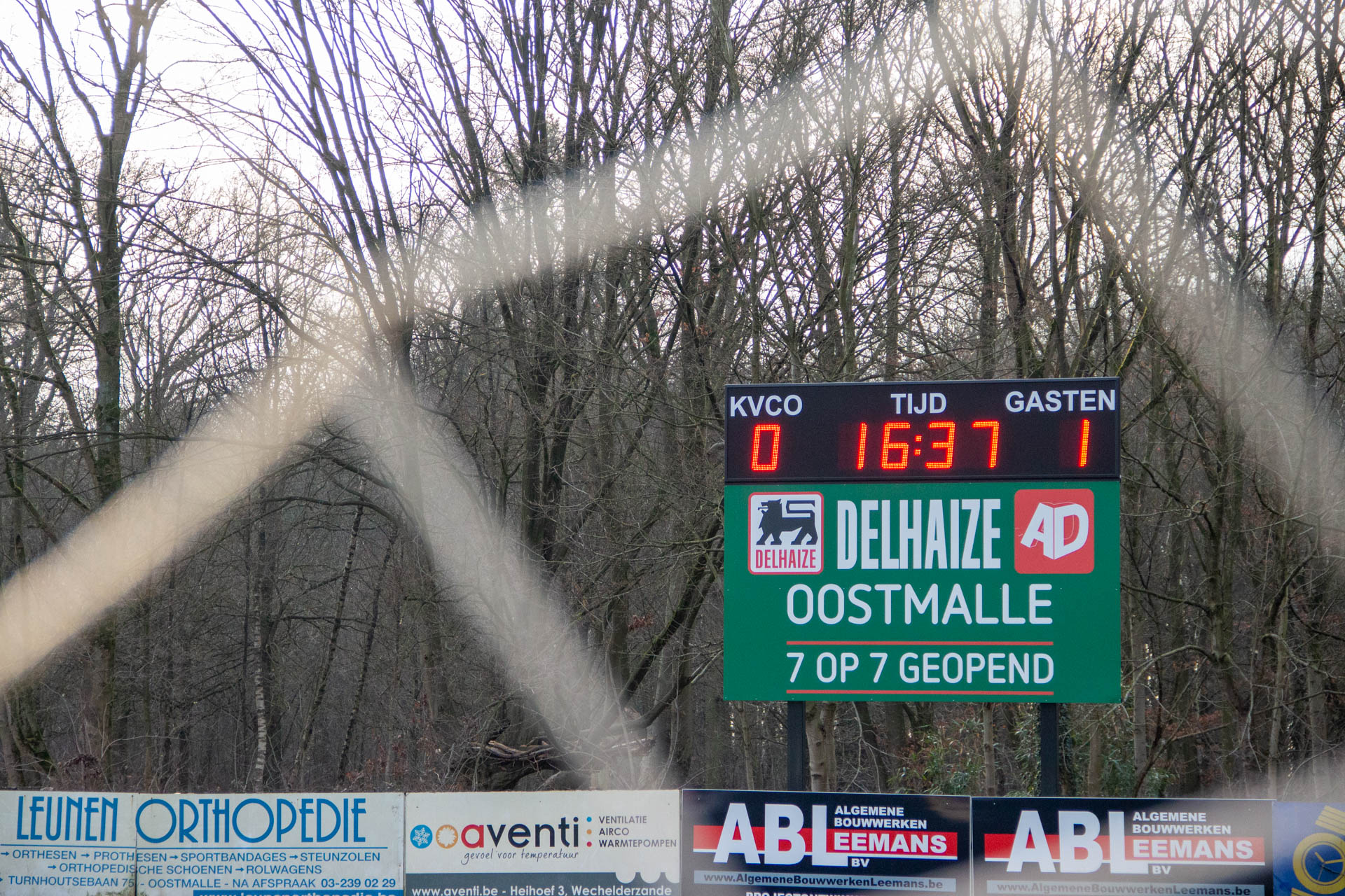 QLI_KCV-Oostmalle_Lowres_10_sport_voetbal_outdoor_sportveld_scorebord