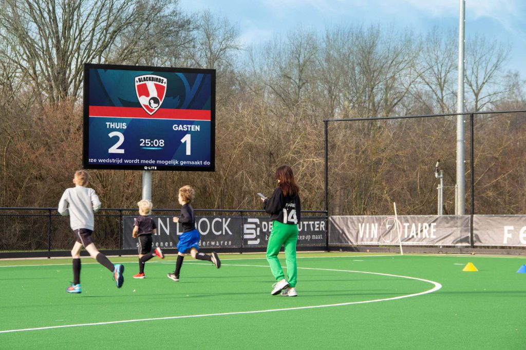 Grafisch LED-scorebord Hockeyclub Blackbirds