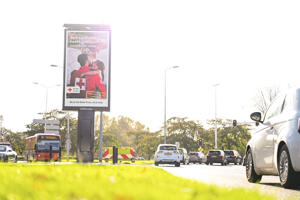 JCDecaux-Eindhoven-DOOH-Avenue-05-LR-outdoor-reclame-zuil