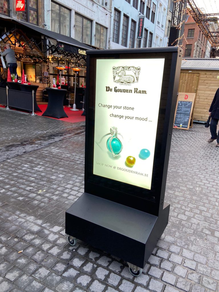 Digitaal verrijdbaar stoepbord