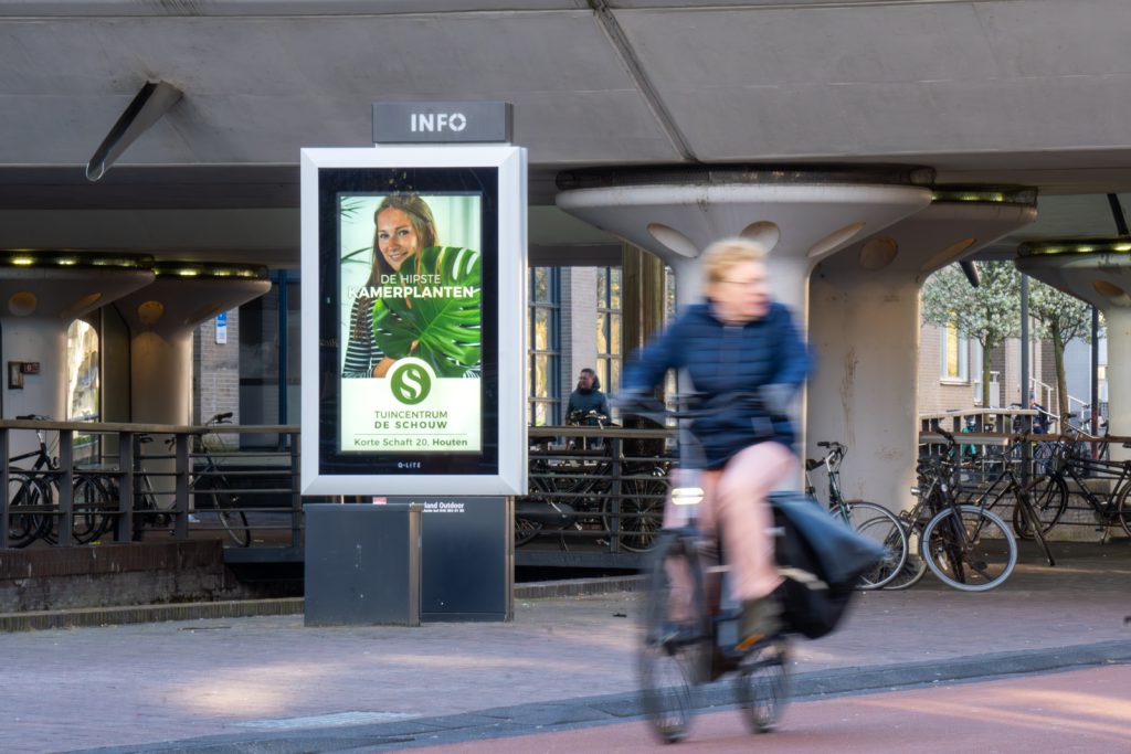 Digitale reclamezuil dubbelzijdig in Houten