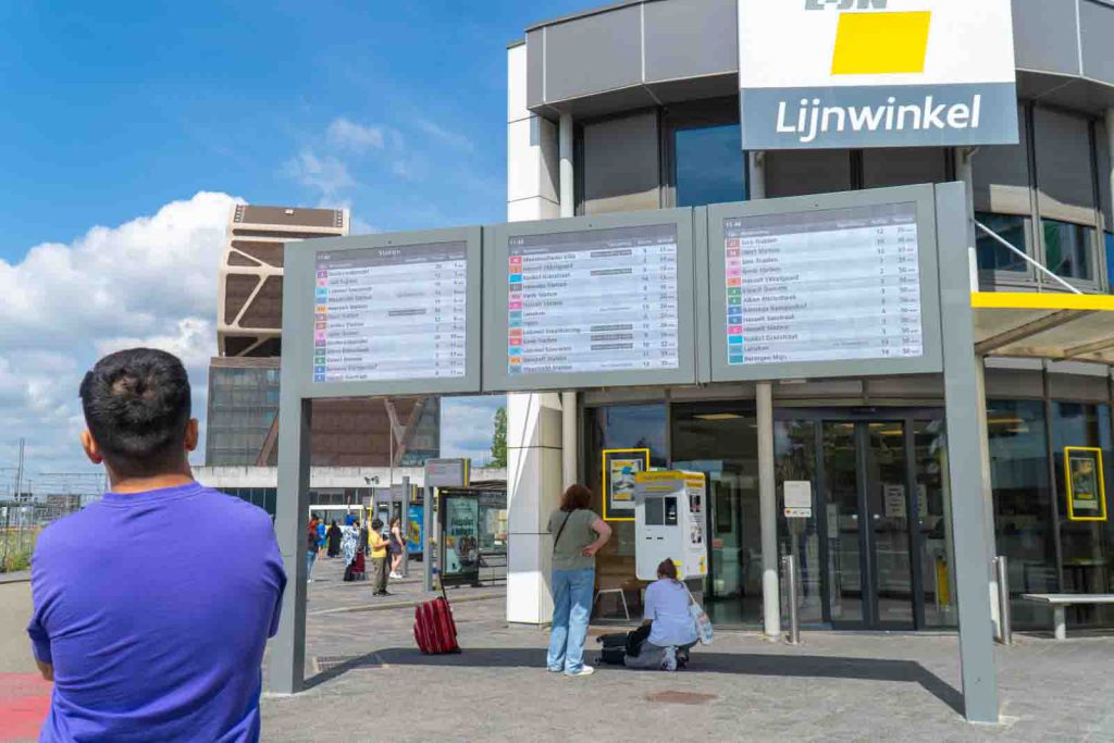 Outdoor overzicht display de Lijn