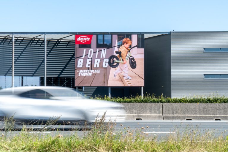 Outdoor LED-scherm bij BERG Toys