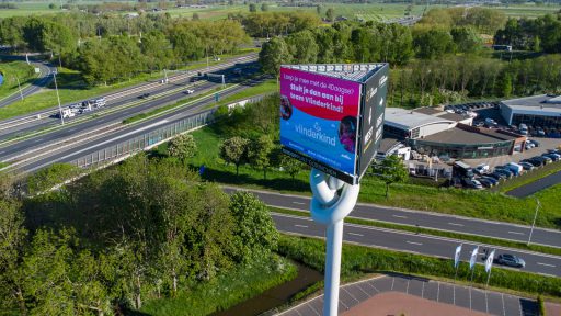LED-reclamemast op knooppunt Gorinchem