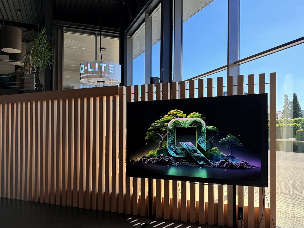 Qlite-showroom-03-lr