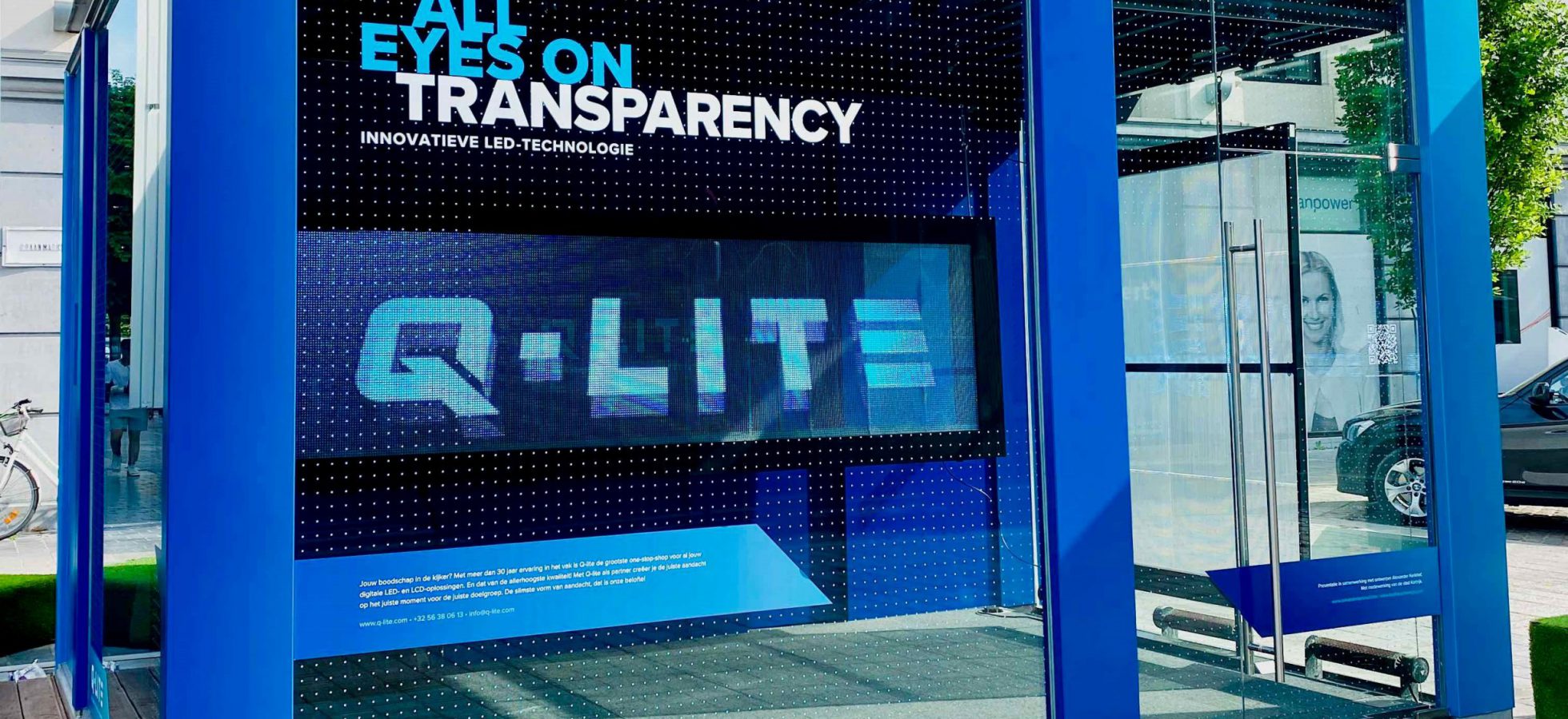 Transparant LED display Kiosk Designregio